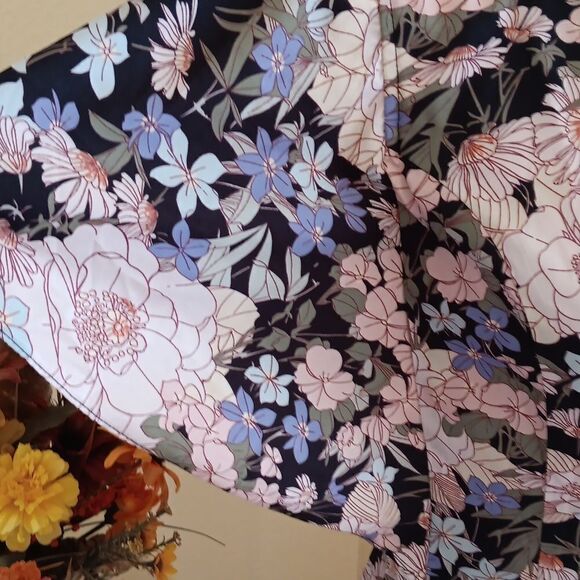 Unique Vintage Dark Floral Top - Picture 3 of 9